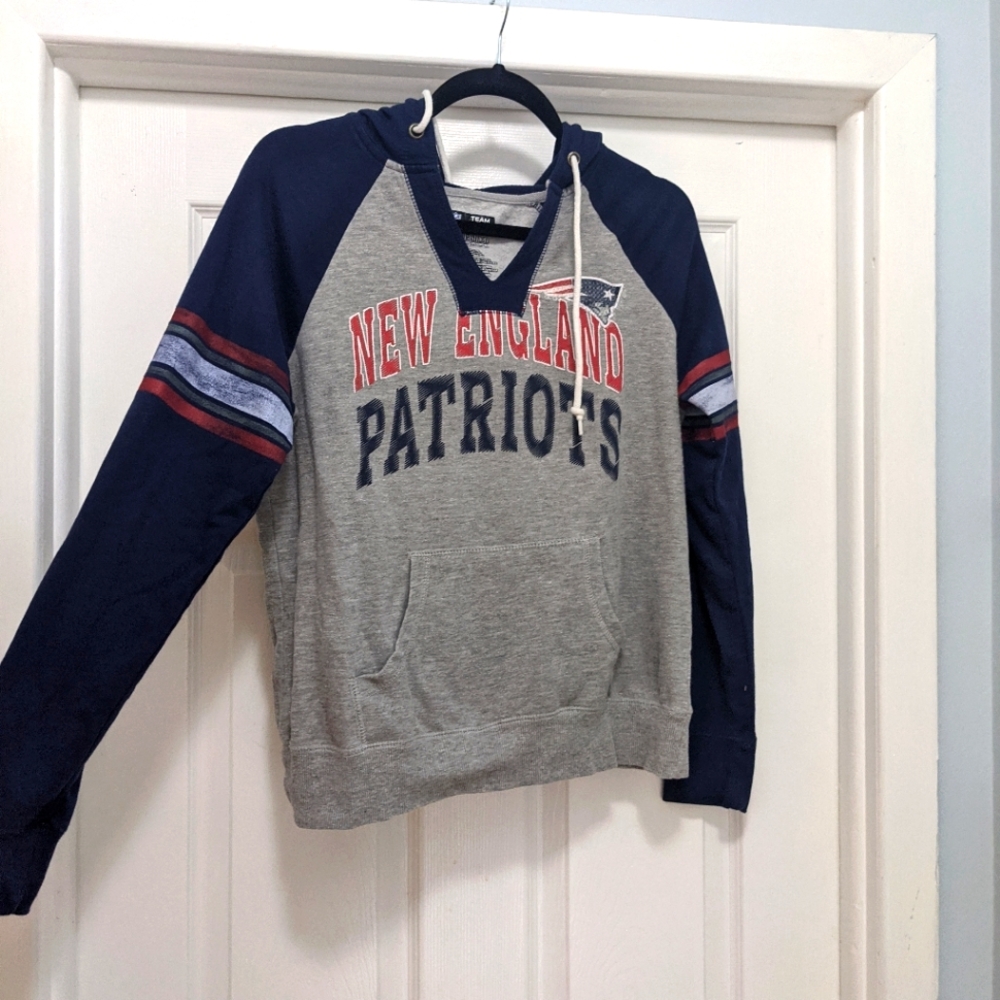 New England Patriots Large grey and Blue Hooded Sweatshirt